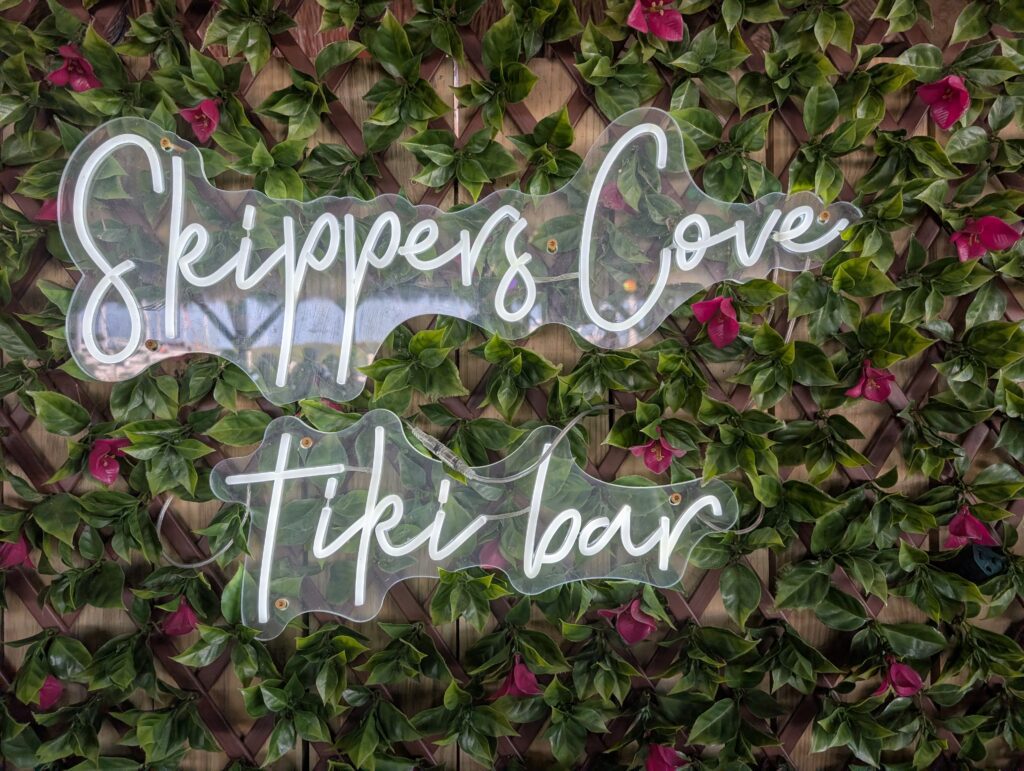 Hot Sauce Moon Loves Skipper's Cove